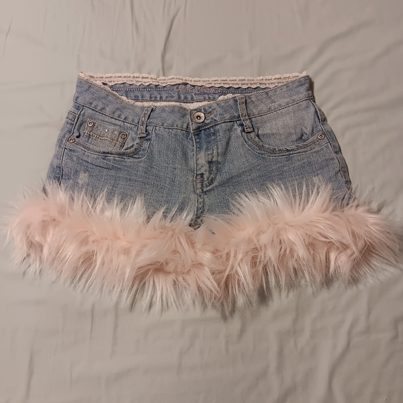 Custom coquette Y2K Mudd fur shorts - Picture 5 of 9